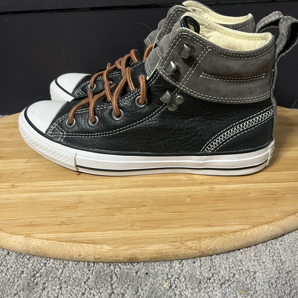 CONVERSE CTAS  ‘Hiker II’  US mens size 6 or wmn’s size 8 High top chucks